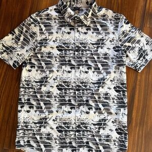 Oakley regular fit performance shirt